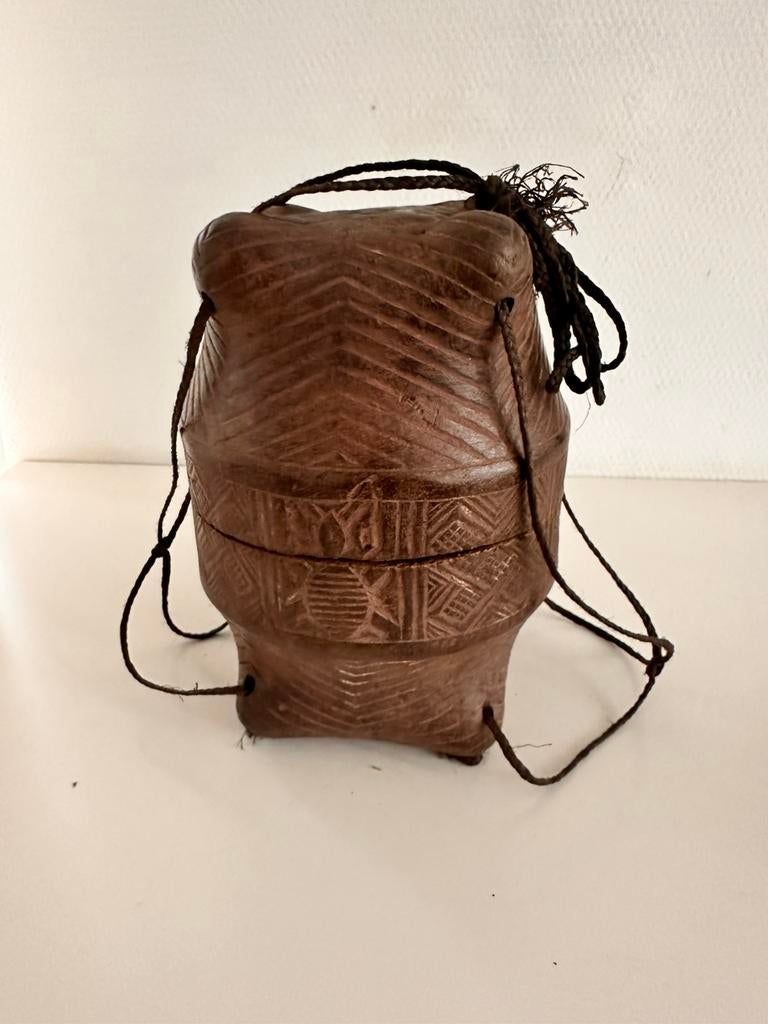 Antieke Kuba Tukula pot ( roodhoutpoeder ) Afrikaanse kunst, Verzenden