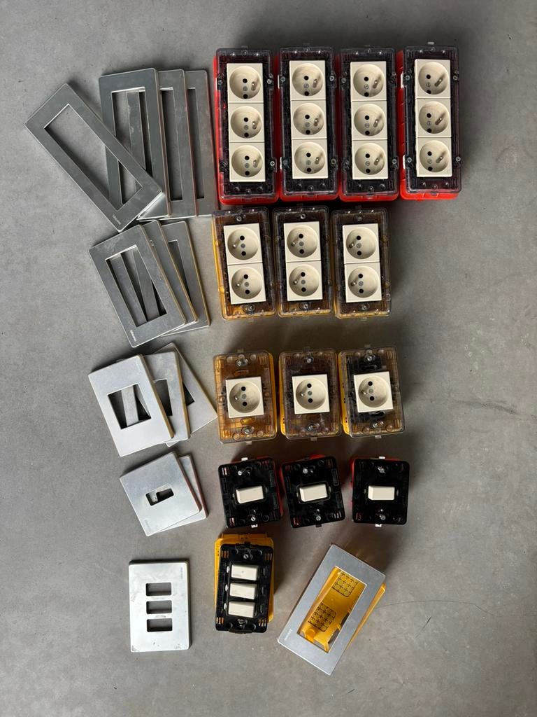 Douilles/interrupteurs BTCINO, Enlèvement