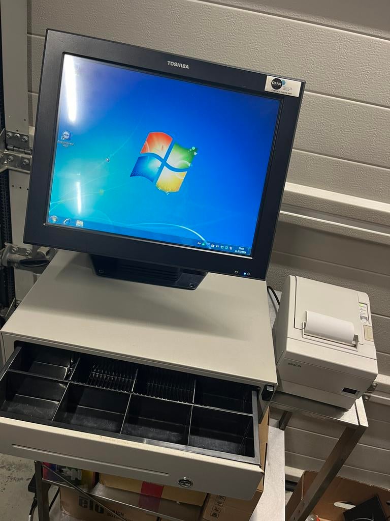 Toshiba.  Pos kassasysteem  Touchscreen.  Windows 7 embedded, Zakelijke goederen, Ophalen