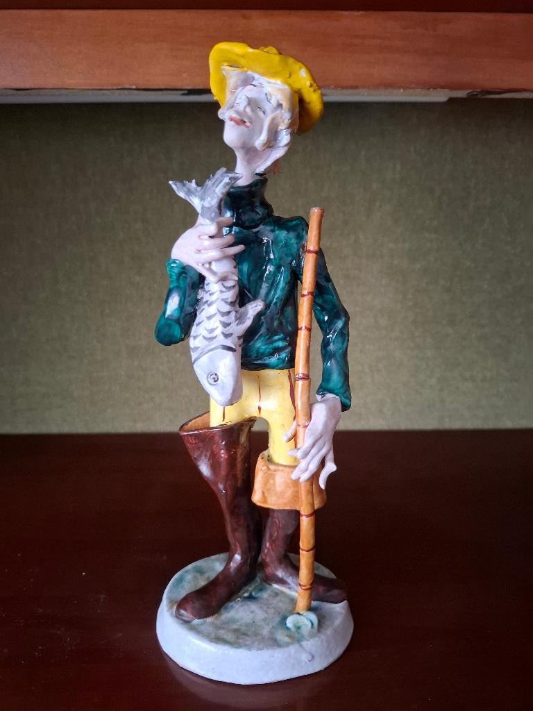 Porseleinen beeldje  visser, Ophalen of Verzenden