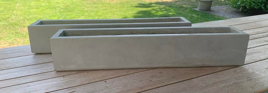2 betonnen plantenbakken 80 cm breed, 14 cm diep, 14 cm hoog, Elektronische apparatuur, Afzuigkappen, Ophalen, Gebruikt