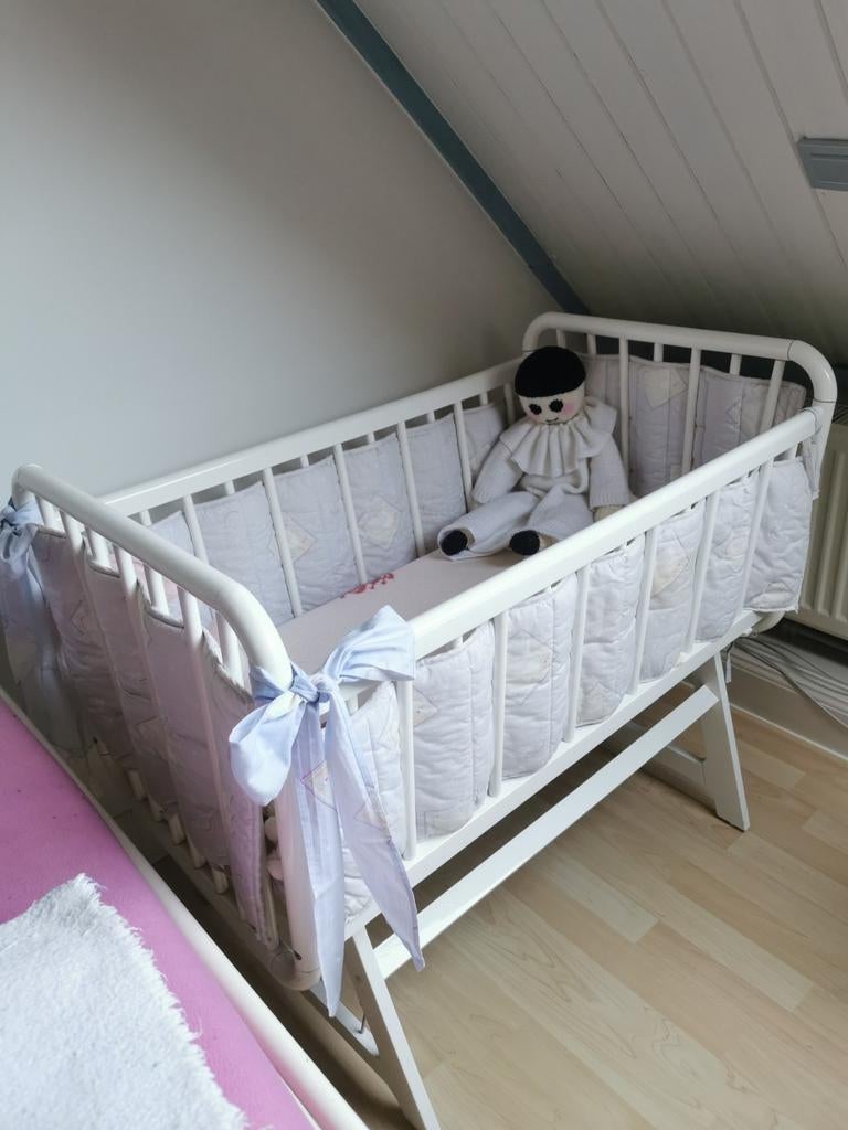 Comme neuf, très beau premier lit bébé, Enlèvement ou Envoi, Comme neuf, Moins de 140 cm, Moins de 70 cm