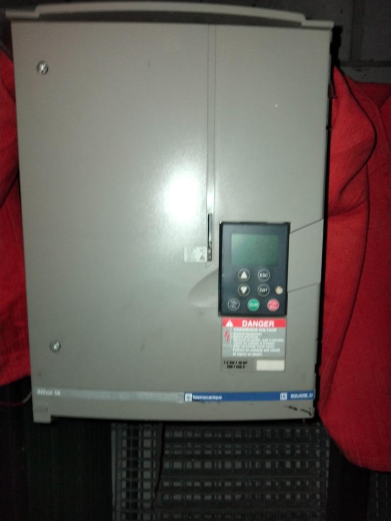 Régulateur de fréquence, Enlèvement, Comme neuf