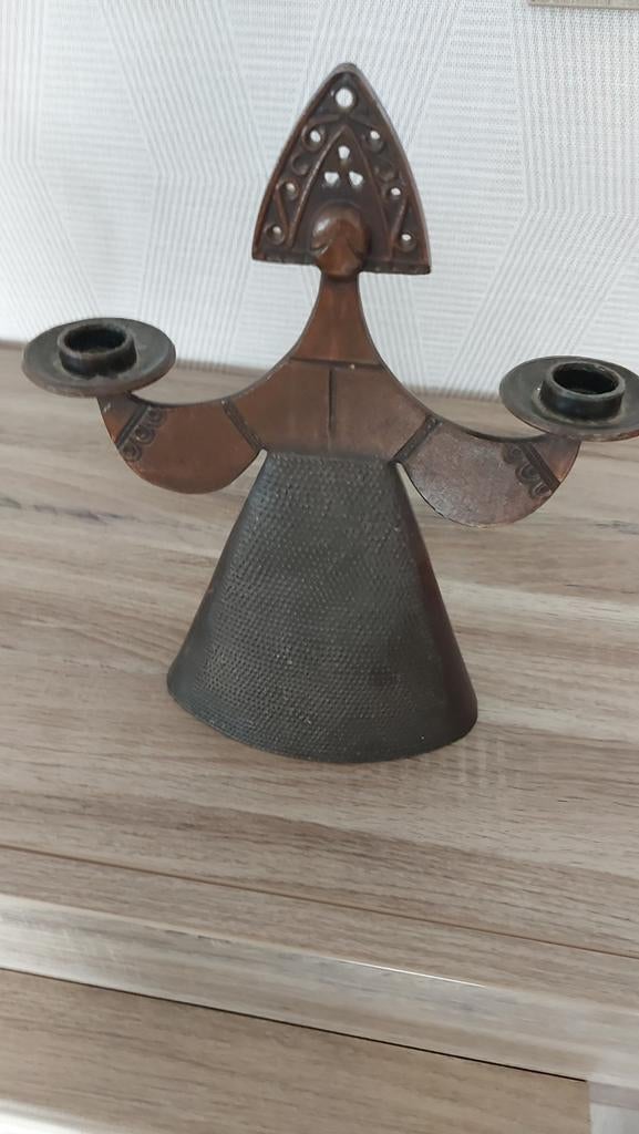 Kandelaar. Koper handwerk. Stijl Deense. Bjorn Wiinblad, Enlèvement