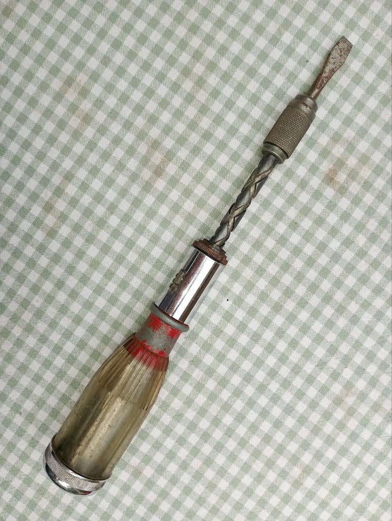 Tournevis automatique vintage, Antiquités & Art, Antiquités | Outils & Instruments, Enlèvement ou Envoi