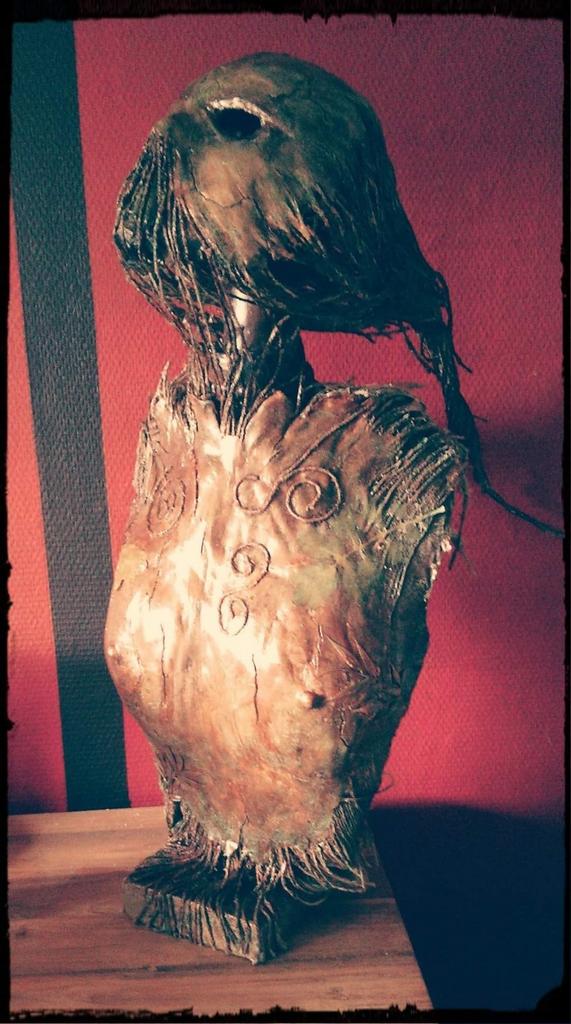 Sculptuur van elementair klei, Ophalen