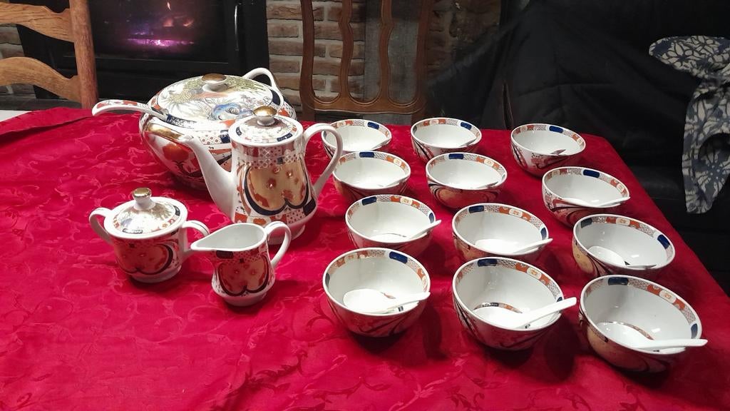 Service à café et à potage de la marque Amarir, Enlèvement