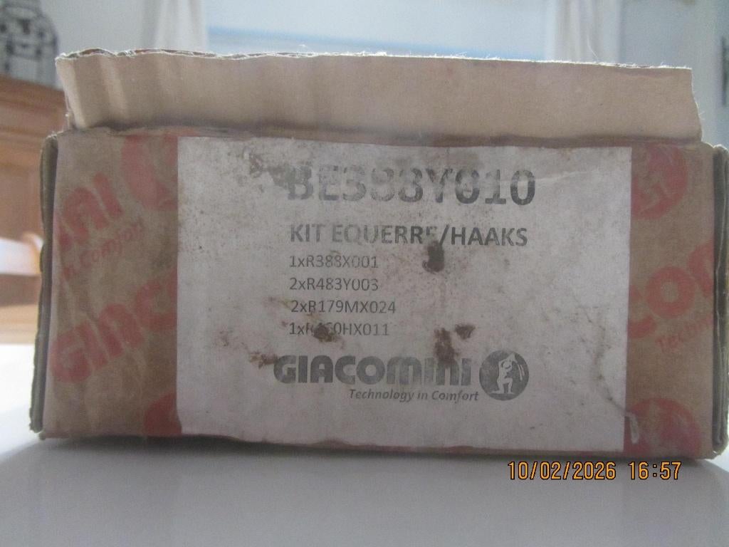 Kit équerre radiateur GIACOMINI, Bricolage & Construction, Enlèvement, Neuf