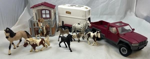 Remorque pour chevaux Schleich Horse Club et chevaux du cent, Collections, Collections Animaux, Comme neuf, Statue ou Figurine