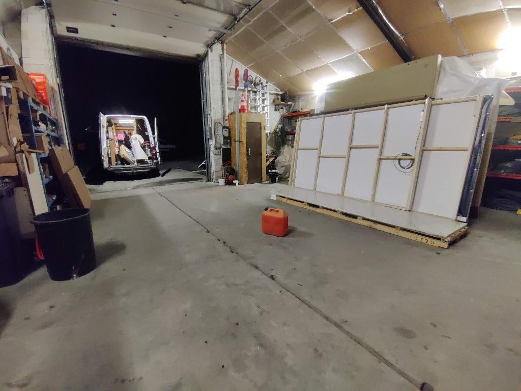 Loods ter beschikking voor dag verhuring, Immo, Overige soorten, Torhout, Provincie West-Vlaanderen, 200 tot 500 m²