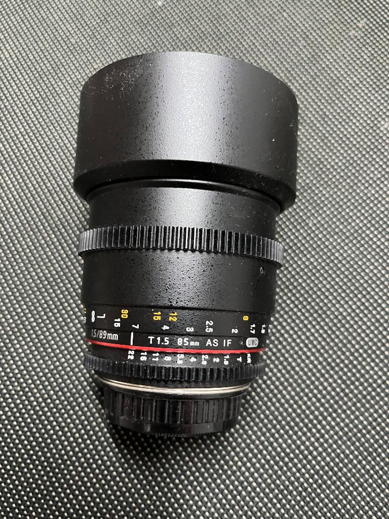 Samyang 85 mm 1,5 Pentax K Vatting  (cine uitvoering), Ophalen of Verzenden, Zo goed als nieuw, Telelens