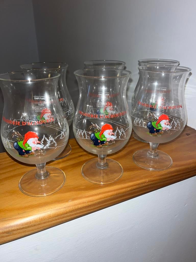 6 D’Achouffe glazen + 4 Toogmatjes, Verzamelen, Ophalen of Verzenden, Zo goed als nieuw