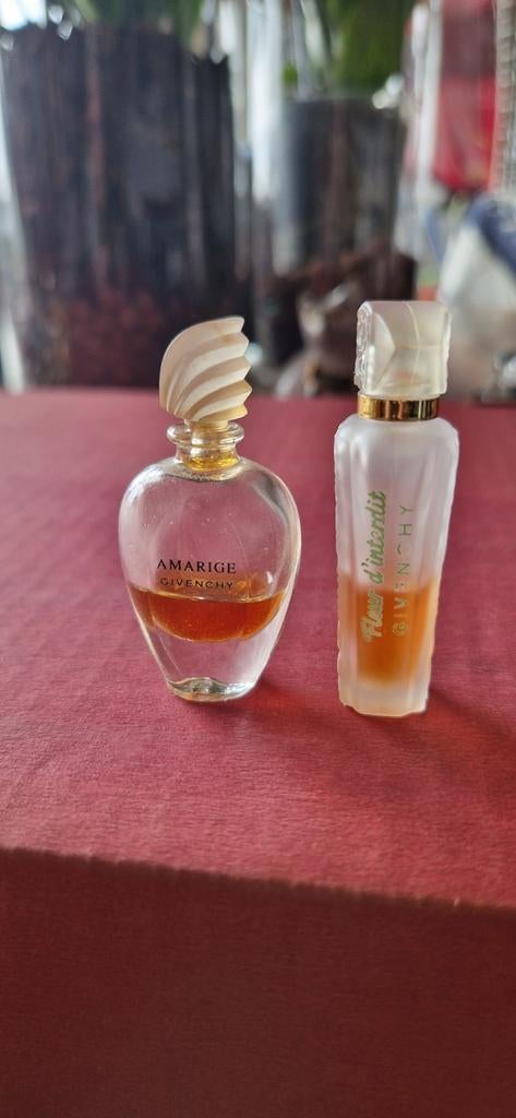 Lot de 2 miniatures Givenchy Amarige et Fleur d'interdit, Enlèvement ou Envoi, Utilisé