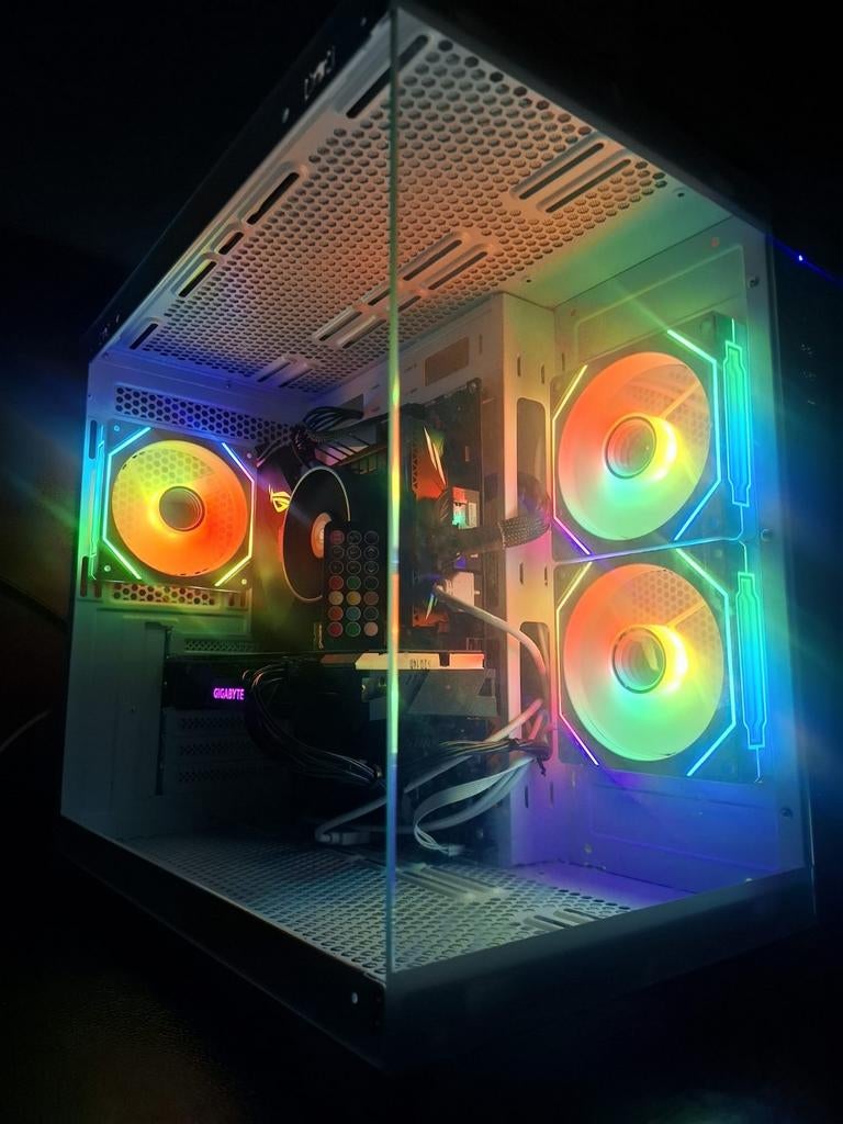 White RGB Gaming PC – Ryzen 7 2700X | RTX 2060 Super | 1, Computers en Software, Desktop Pc's, SSD, Gaming, Ophalen of Verzenden
