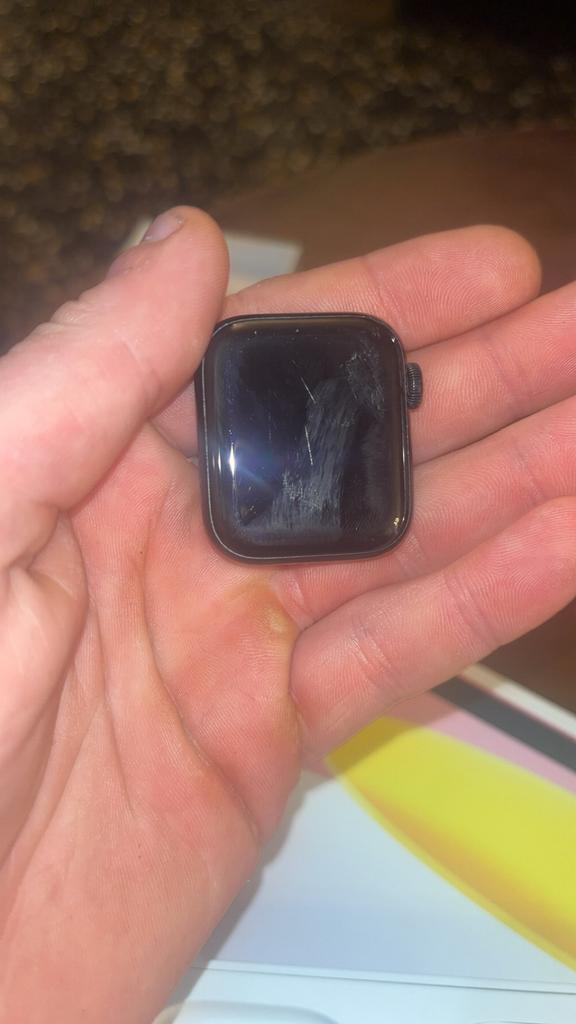 Appel watch se 2 eme génération, Handtassen en Accessoires, Smartwatches, Ophalen, GPS, Zo goed als nieuw