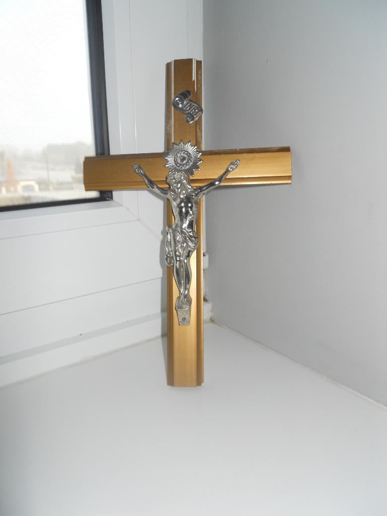 Verschillende kruis/ christus beeld, Antiek en Kunst, Antiek | Religieuze voorwerpen, Ophalen