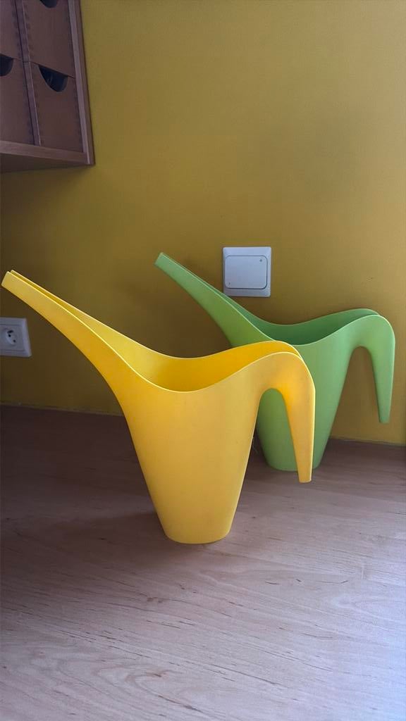 2 IKEA PS 2002 gieters, designer Monika Mulder.1,2 l, Tuin en Terras, Gieters, Zo goed als nieuw, Ophalen of Verzenden