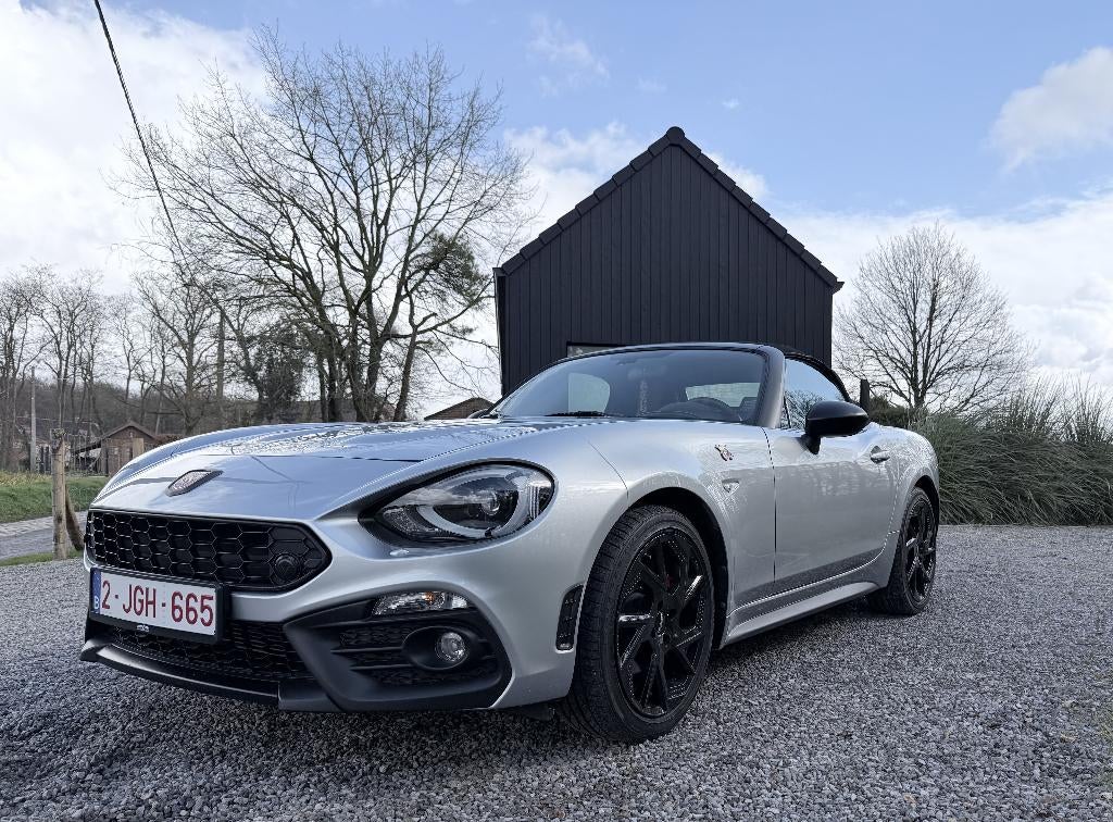 Abarth 124 spider 17 000 km EN ÉTAT NEUF, Autos, Abarth, Cuir, Achat, Euro 6, Boîte manuelle