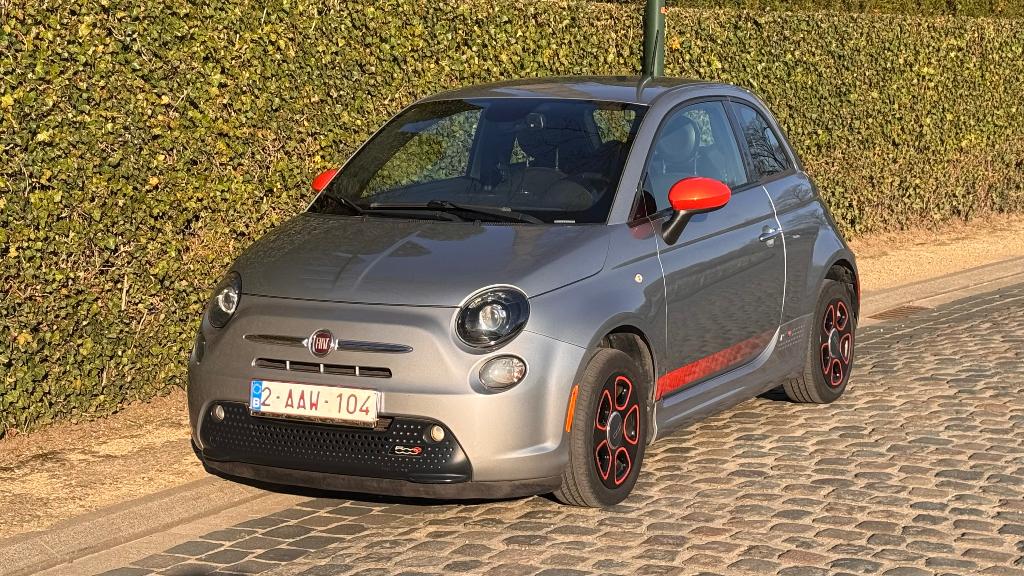 VENDUE - Fiat 500e style 'Abarth' modèle californien, Autos, Fiat, Cuir, Argent ou Gris, Achat, https://public.car-pass.be/verify/6631-2033-8549