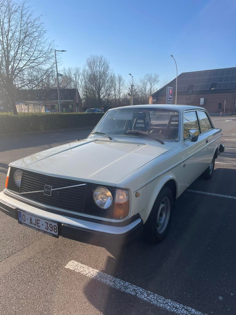 Volvo 242L, Auto's, Oldtimers, Achterwielaandrijving, Wit, Handgeschakeld, Particulier
