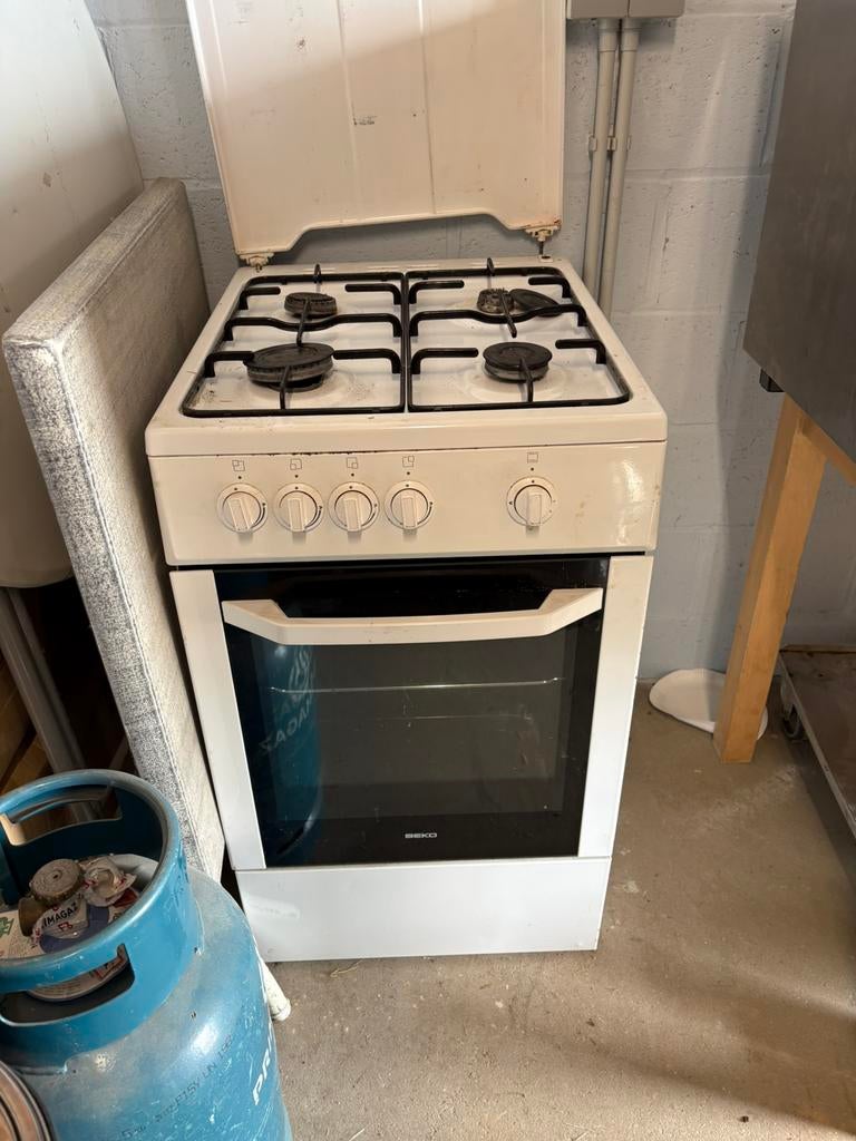 Cuisinière au gaz + four, Gaz, Plaque chauffante, 4 zones de cuisson, Comme neuf