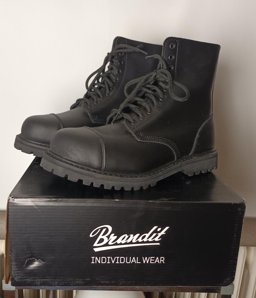 Bottes en cuir à 10 trous - nouvelles !, Vêtements | Hommes, Chaussures, Neuf, Bottes, Enlèvement ou Envoi, Phantom