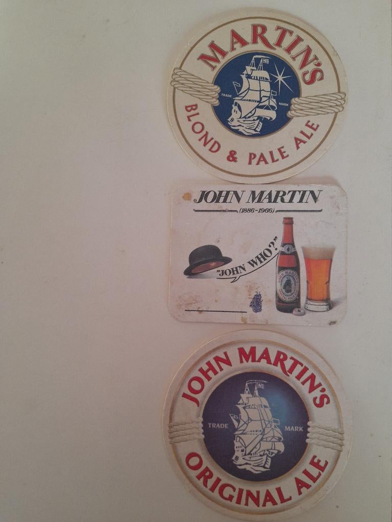2 sous-verres à bière John Martin's, Enlèvement ou Envoi