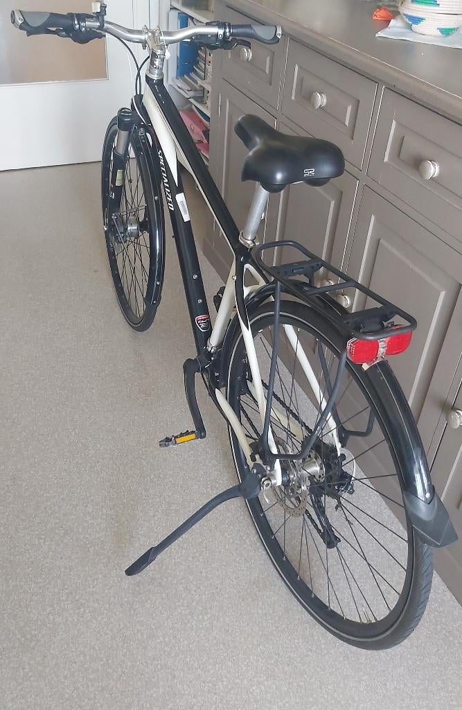 VTC SPECIALIZED CROSSTRAIL PRO ( T'AILLE M, 28 POUCES), Vélos & Vélomoteurs, Enlèvement, Comme neuf, 28 pouces