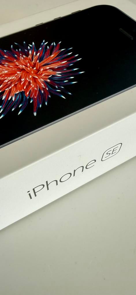 Apple iPhone SE (1e generatie) - prima staat, formaat, prijs, Telecommunicatie, Mobiele telefoons | Apple iPhone, Ophalen, Grijs