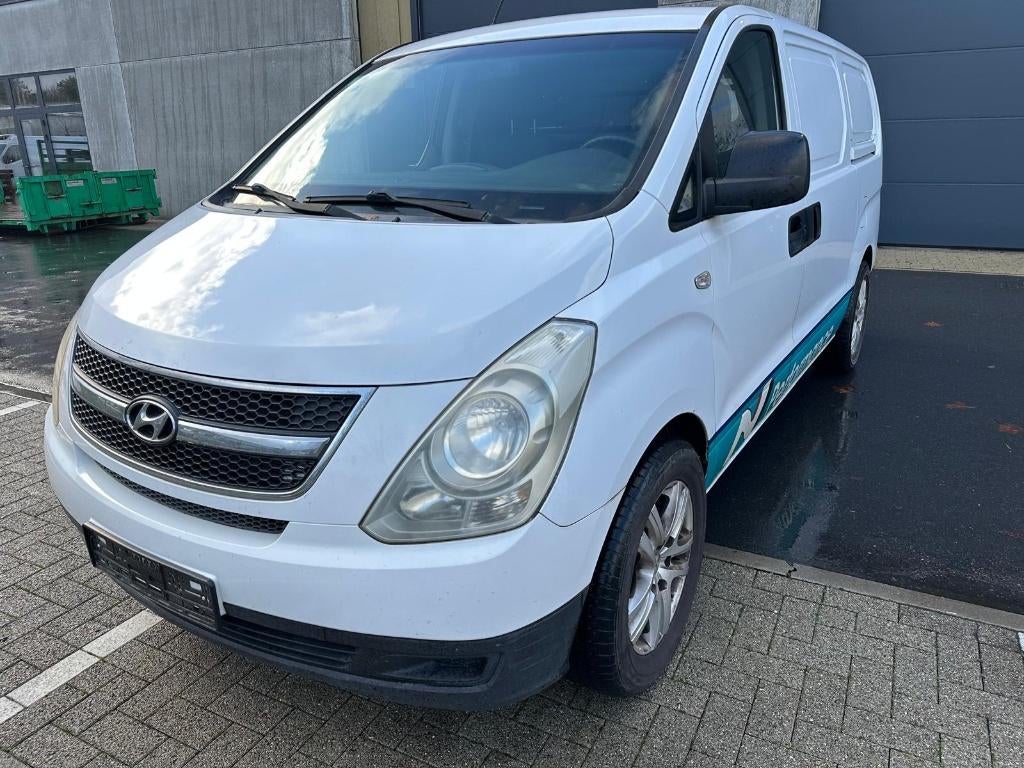 Hyundai H1 | AUTOMATIQUE | CARGAISON LÉGÈRE |, Autos, Euro 5, Achat, Entreprise, 3 places