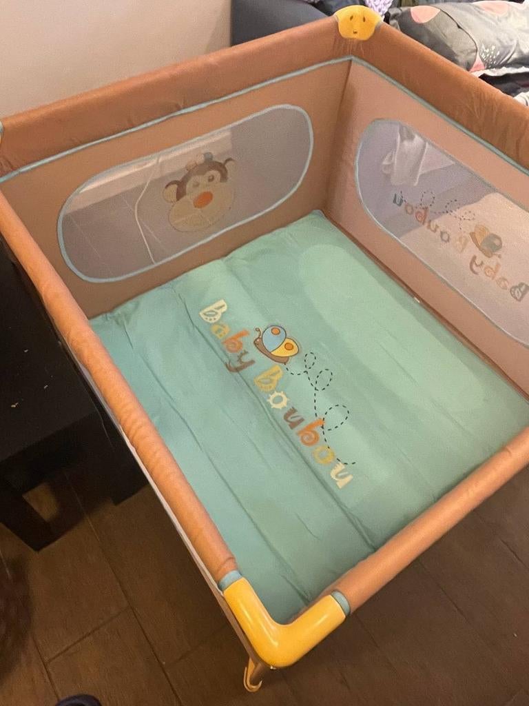 Baby Boubou Park/Lit de voyage, Enlèvement