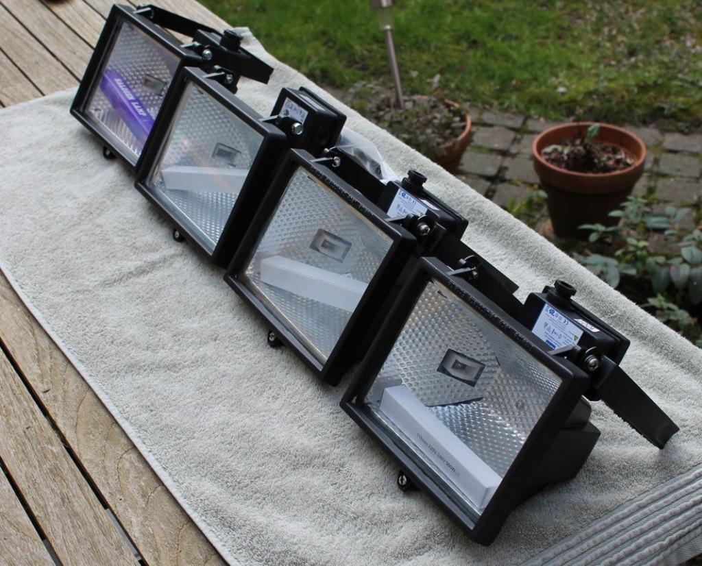 4 HALOGEEN BREEDSTRALERS NIEUW, Huis en Inrichting, Lampen | Spots, Ophalen of Verzenden, Nieuw, Halogeen