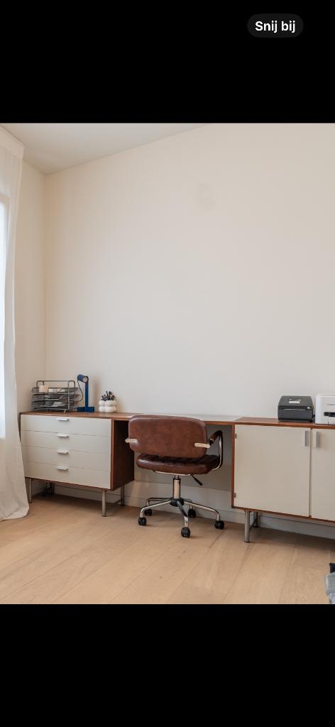 Vintage bureau, Huis en Inrichting, Bureaus, Ophalen, Hout, Zo goed als nieuw, Overige merken