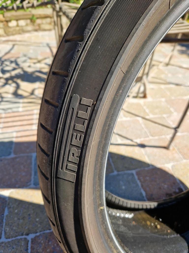 Pirelli P zero 235/35/19, Véhicule de tourisme, Pneu(s), 19 pouces, Enlèvement