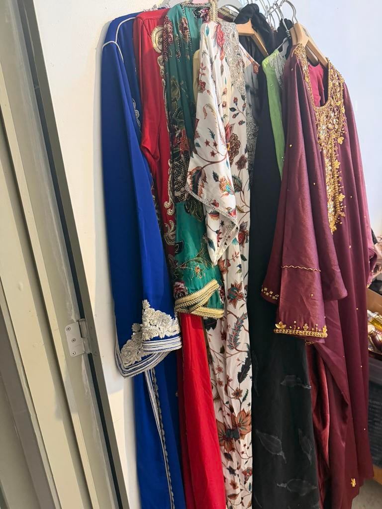 Kaftans te koop en te huur Brussel, Ophalen of Verzenden, Zo goed als nieuw