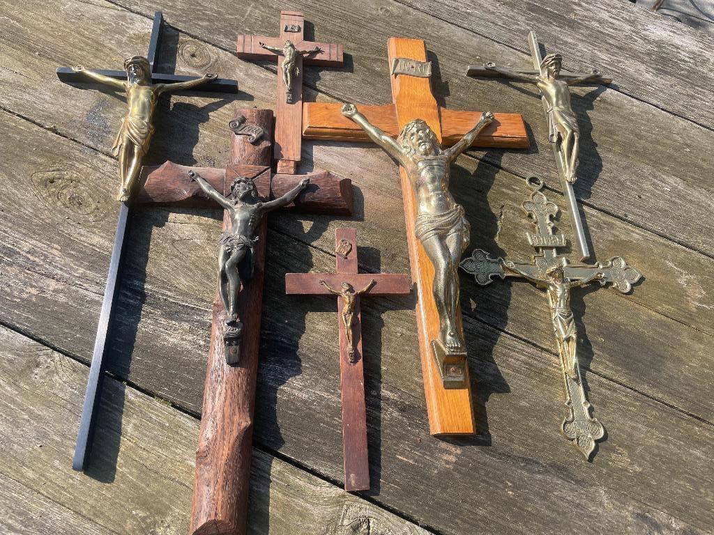 lot de crucifix, Antiquités & Art, Enlèvement ou Envoi