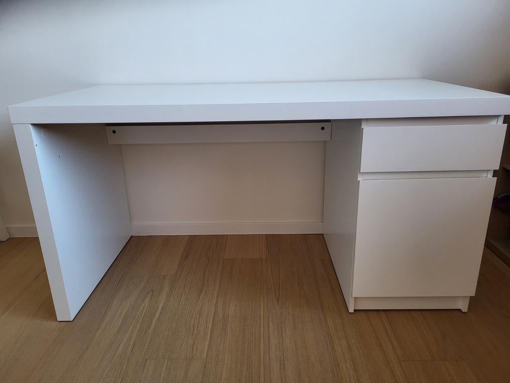 Bureau wit 140 65, Huis en Inrichting, Ophalen, IKEA, Wit