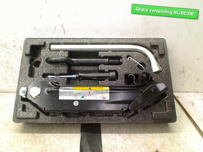 KRIK met gereedschap Volkswagen Beetle (16AE) (1K0011031AC), Gebruikt, De Bloemendaal 21 21
5221 EB  'S HERTOGENBOSCH, NL, Info@123Parts.nl