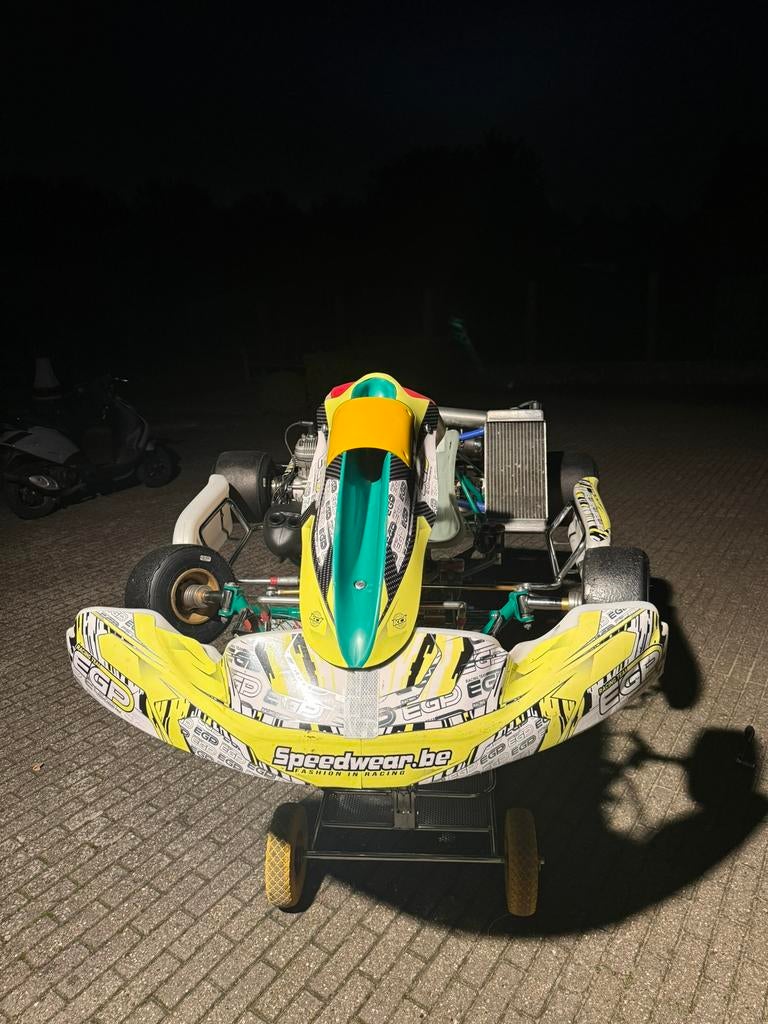 Tony kart 401rr iame x30 senior, Sport en Fitness, Karting, Ophalen, Zo goed als nieuw, Kart