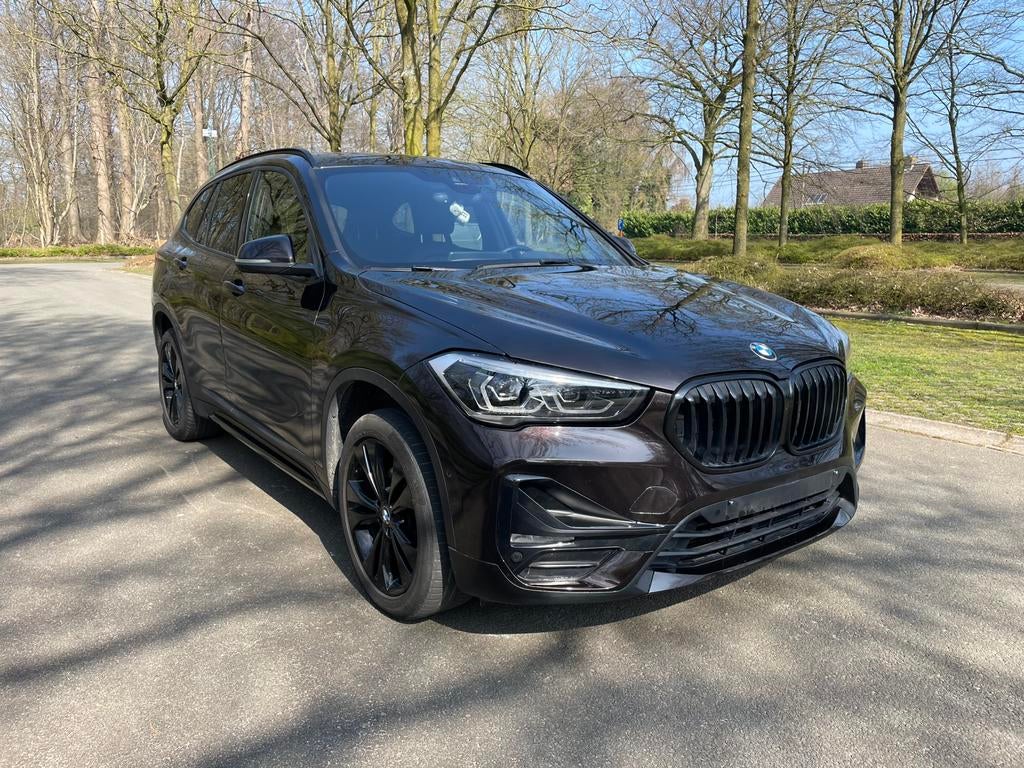 Bmw X1 16d automaat als nieuw 2021 Navi, Cruise control, Auto's, BMW, Zwart, 5 deurs, Particulier, 1480 kg
