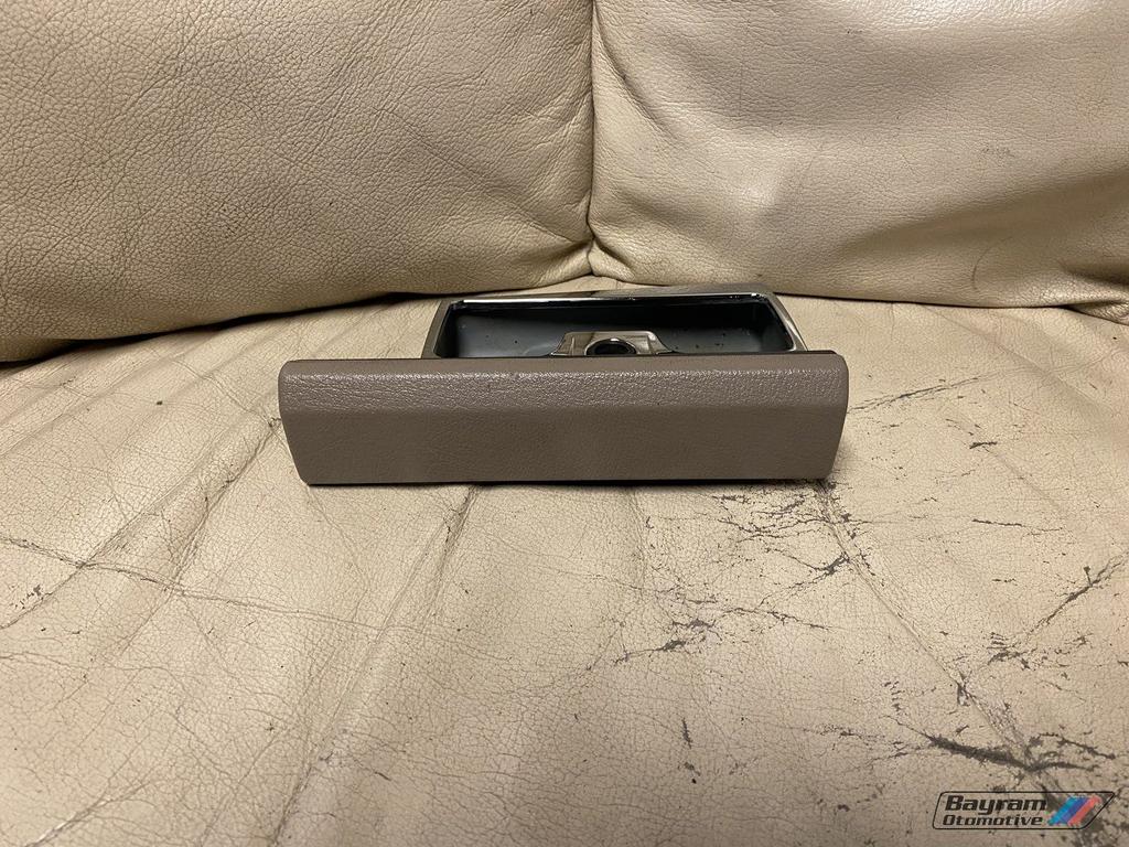 Bmw E34 asbak unit beige 5-serie sedan touring voor, Auto-onderdelen, Interieur en Bekleding, Gebruikt, -, -, Ophalen of Verzenden