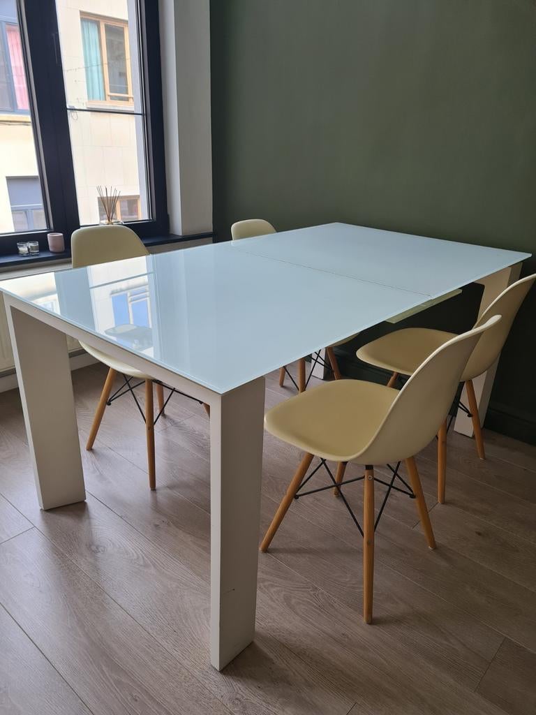 Witte eettafel uitschuifbaar, Huis en Inrichting, Tafels | Eettafels, Ophalen