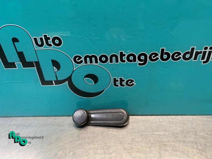 Manivelle de vitre d'un Daihatsu Cuore (Cuore 03-), Daihatsu, -, 3 mois de garantie, Utilisé