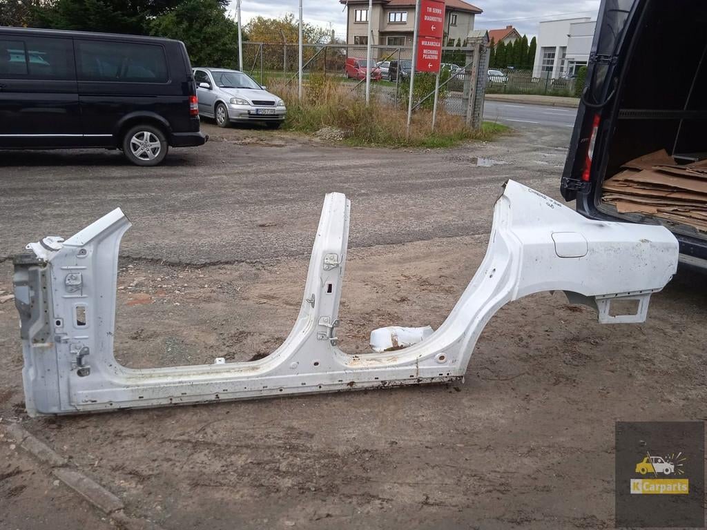 Dodge Charger dorpel achterste kwart links, Taurusavenue 1
2132 LS  Hoofddorp, NL, Gebruikt, Stellantis N.V., Info@stellantis.com