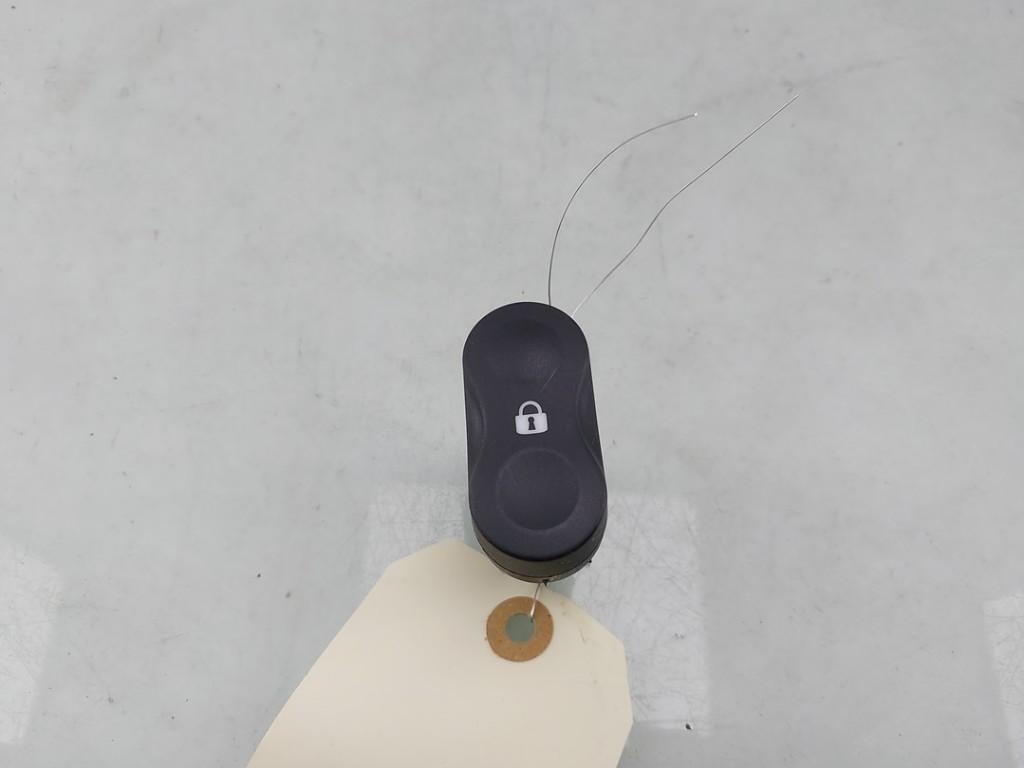 SCHAKELAAR Dacia Sandero I (BS) (|E2311115|8200870250|), Auto-onderdelen, Gebruikt, Dacia