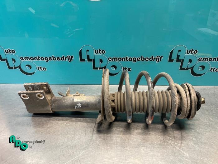 Barre amortisseur avant droit d'un Peugeot 307 (307 01-), -, 3 mois de garantie, Utilisé, -