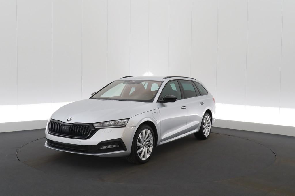 (2BBG974) SKODA OCTAVIA COMBI, Autos, 1395 cm³, Argent ou Gris, Achat, Carnet d'entretien