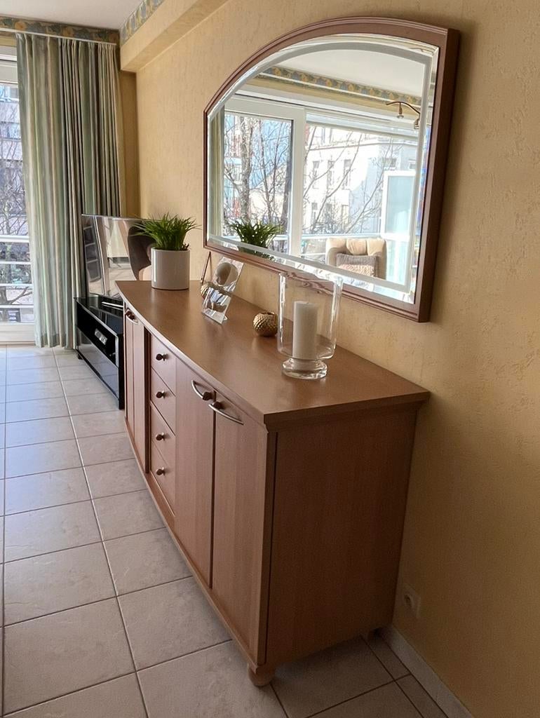 Eetplaats bestaande uit dressoir tafel en 5xstoel + spiegel, Huis en Inrichting, Complete eetkamers, Ophalen, Gebruikt, Tijdloos modern