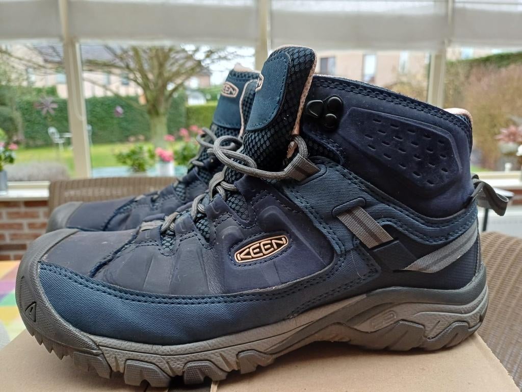 Chaussures de marche KEEN pour femmes, Vêtements | Femmes, Chaussures de marche, Keen, Comme neuf, Enlèvement