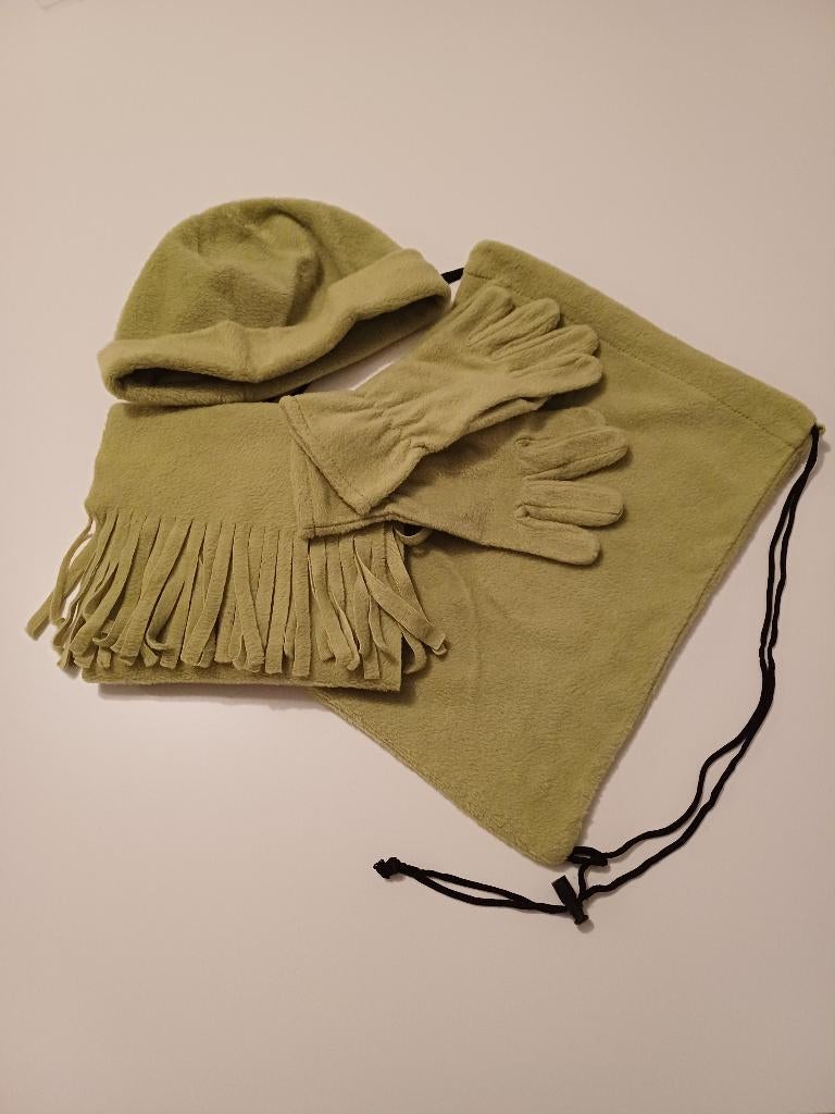 Winterset licht groen, Ophalen of Verzenden, Zo goed als nieuw, Sjaal